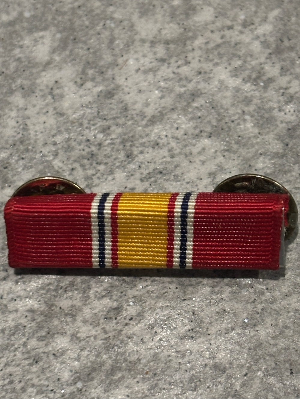 Vintage 1950s Men's NATIONAL DEFENSE SERVICE RIBBON Red Yellow Bar Lapel Pin
